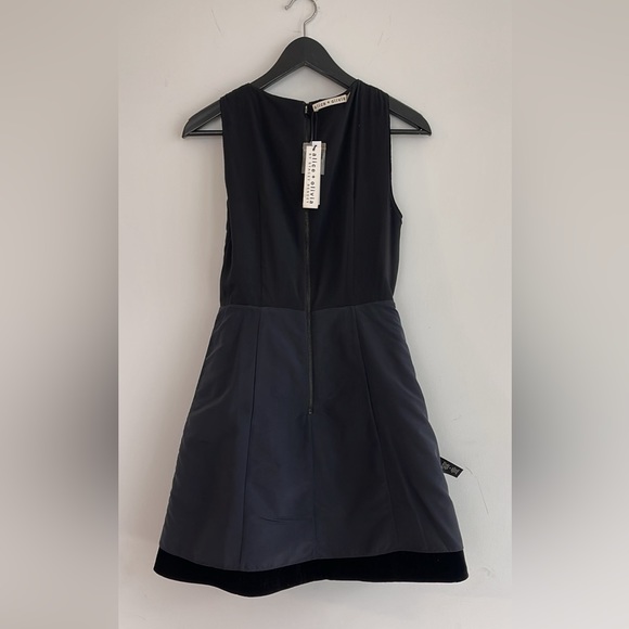 NWT Dress by Alice + Olivia Black Velvet Lindsey Pouf Dress (Sz 4) - Picture 9 of 13